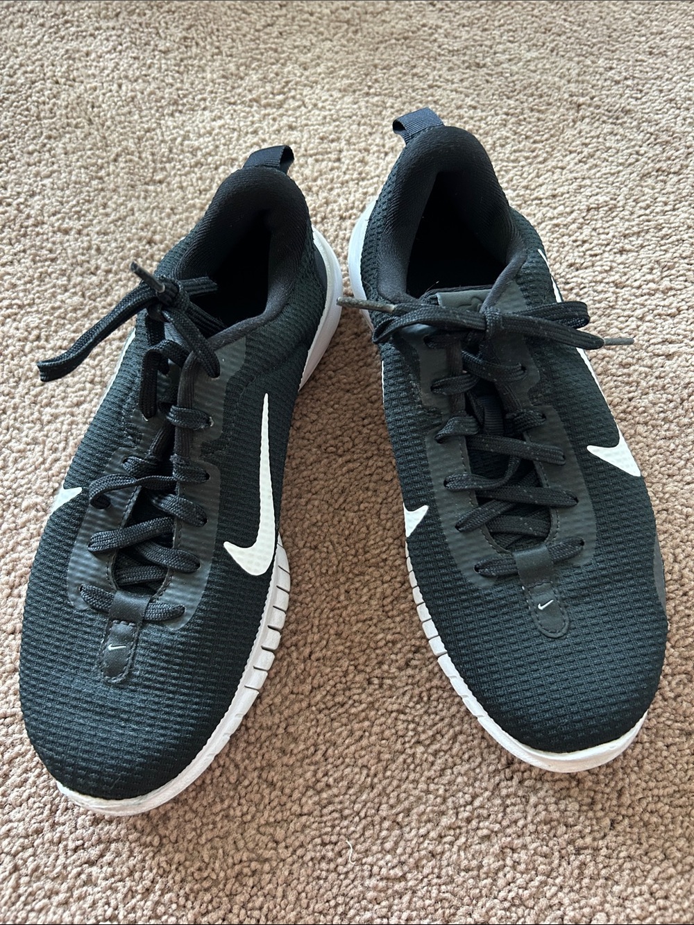 Nike Black and White Training Sneakers